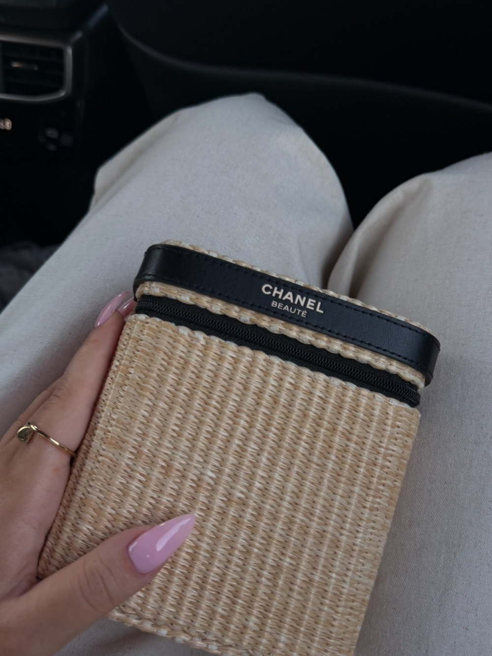 CHANEL Straw Cosmetic Case in Natural and Black
